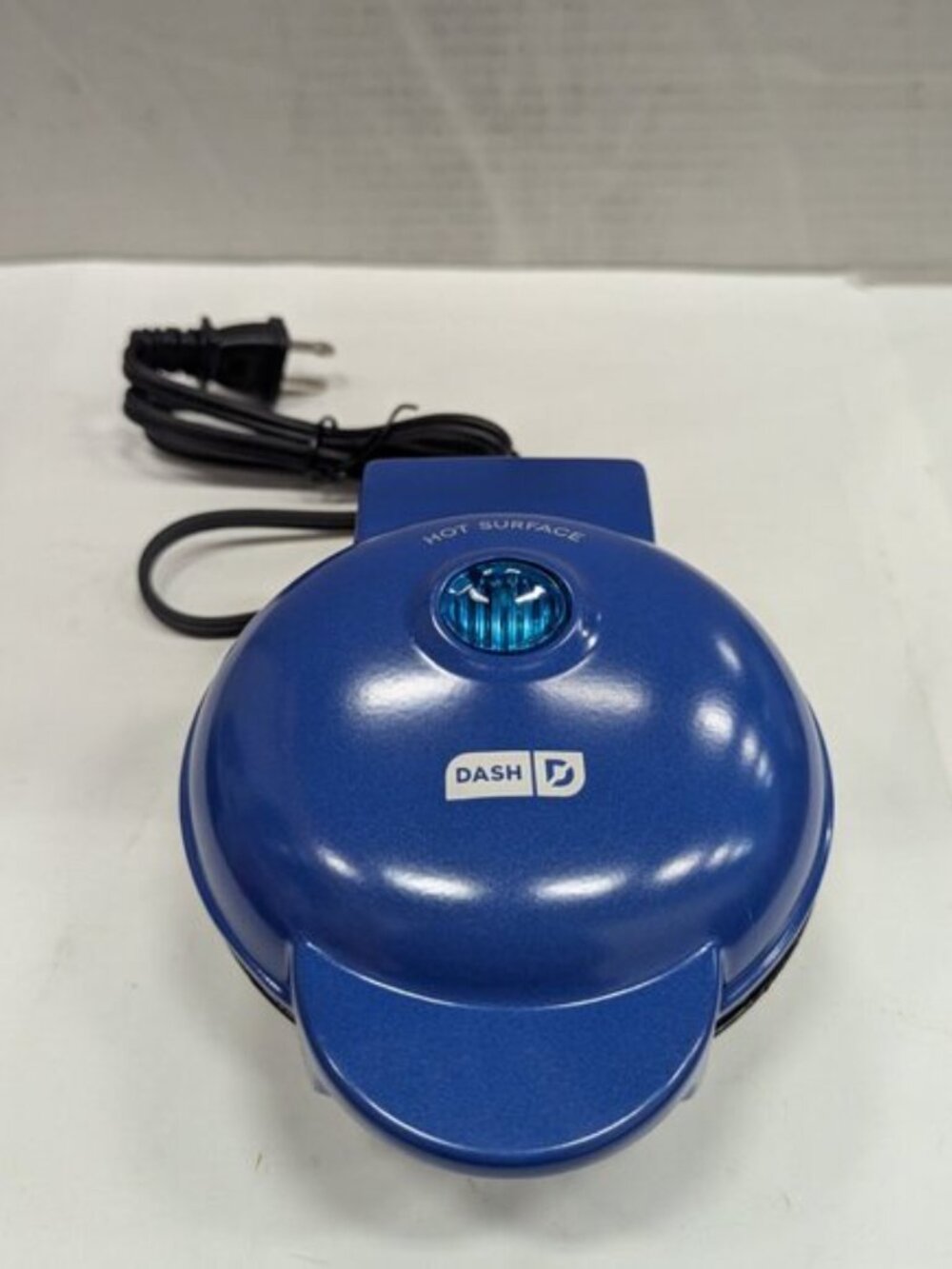 Dash Star Mini Waffle Maker in Navy Blue (NEW) - Picture 2 of 7